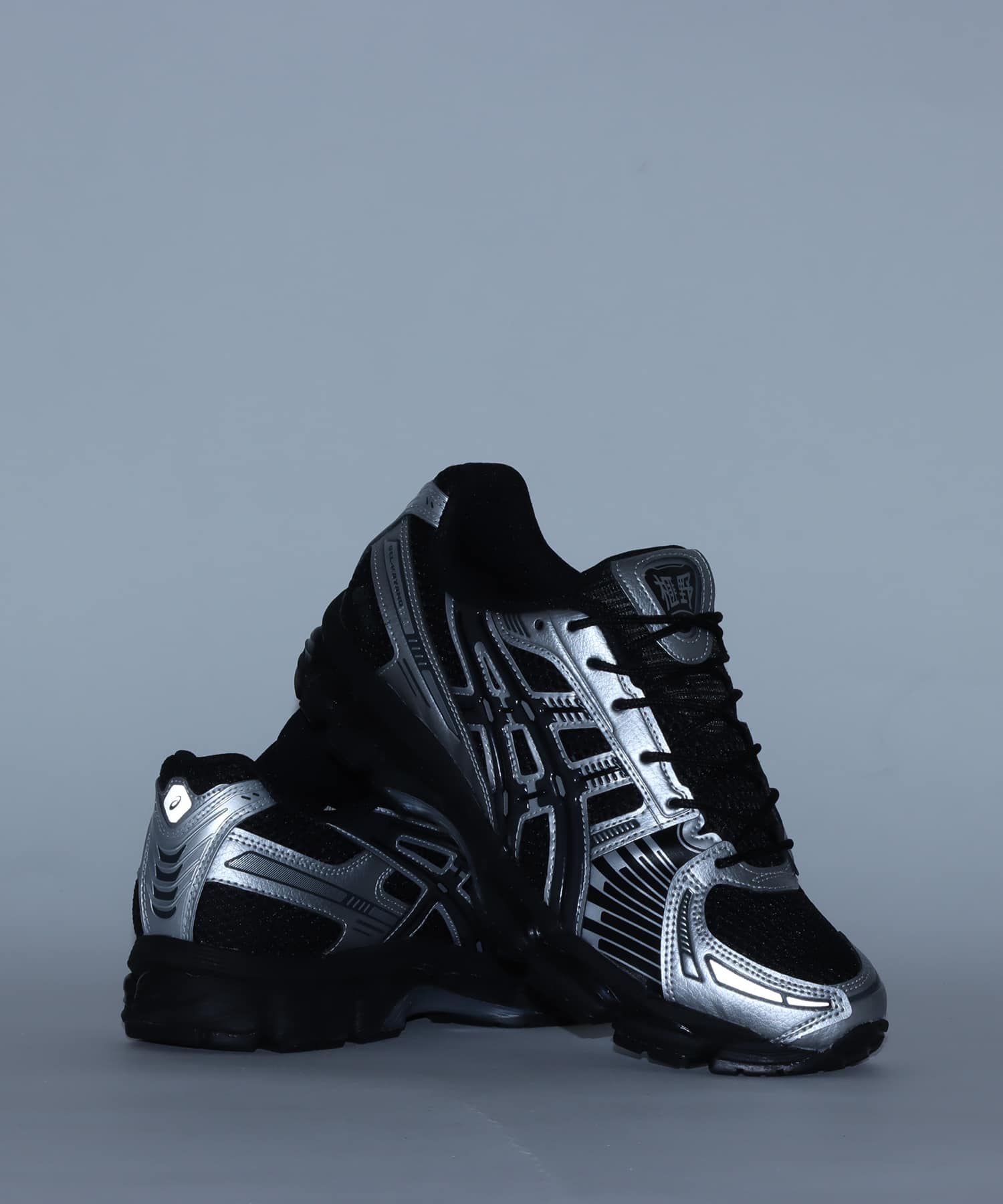 asics GEL-KAYANO 12.1 BLACK/GRAPHITE GREYの画像