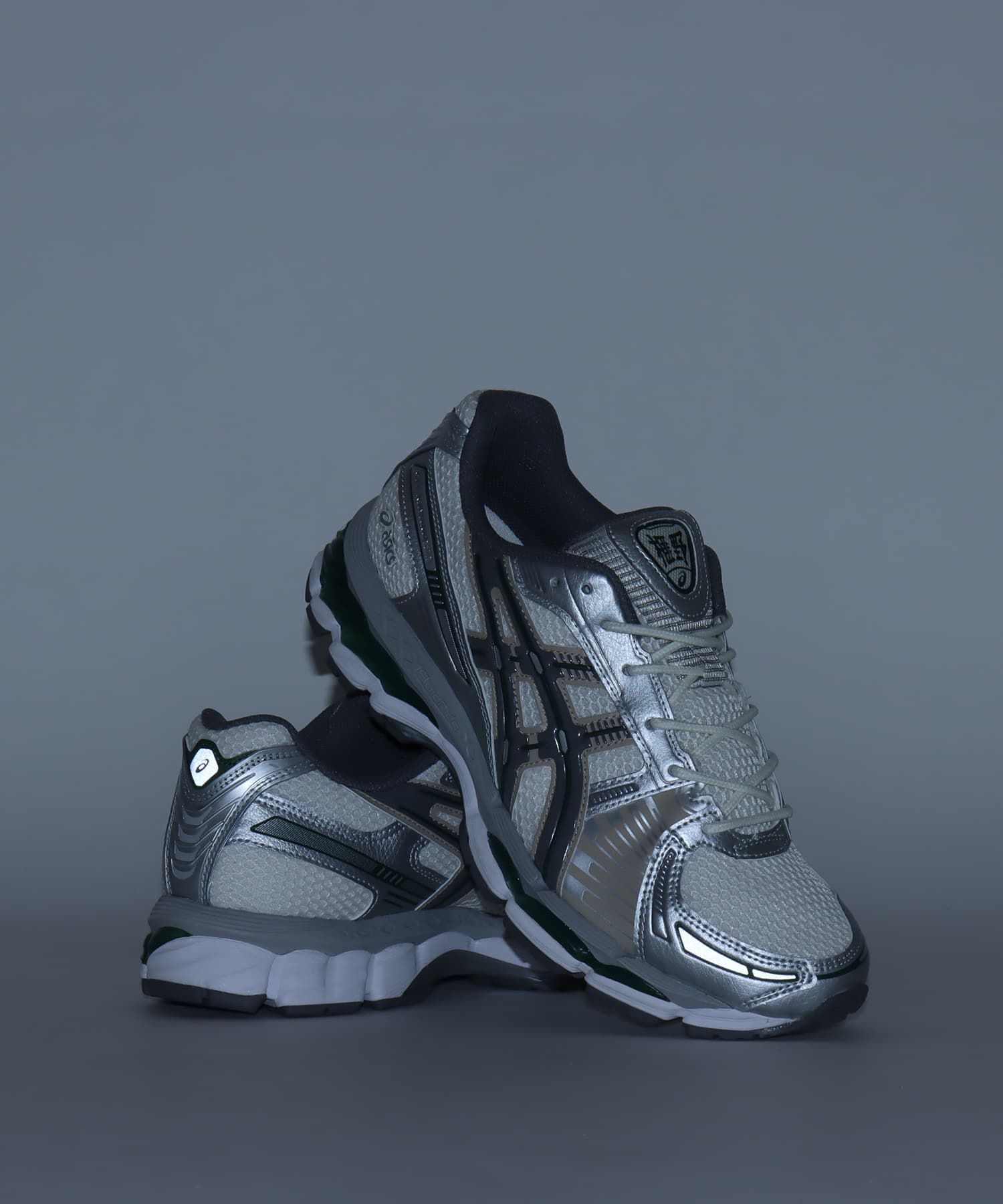 asics GEL-KAYANO 12.1 WHITE/CARRIER GREYの画像