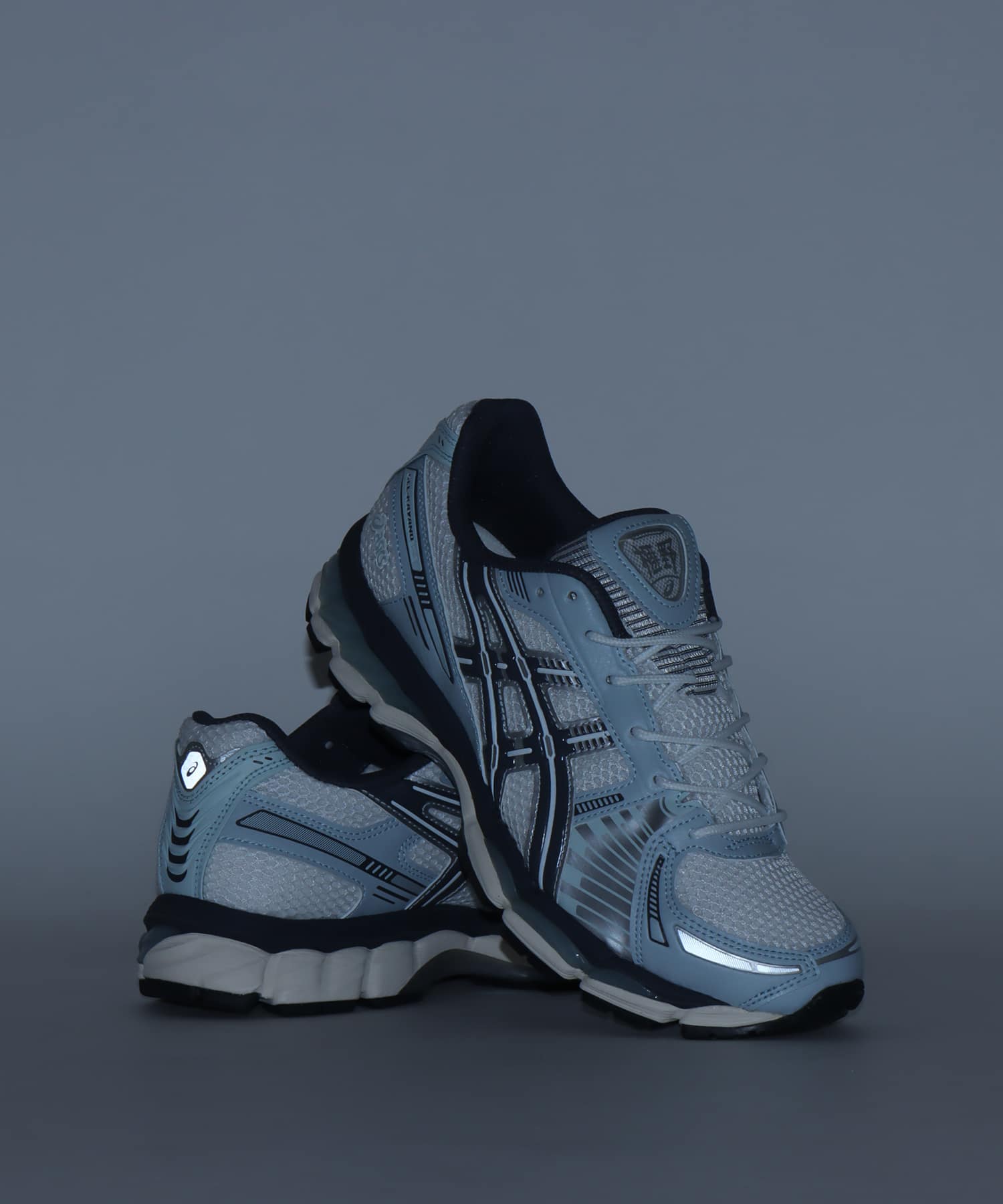 asics GEL-KAYANO 12.1 CREAM/CARBONの画像