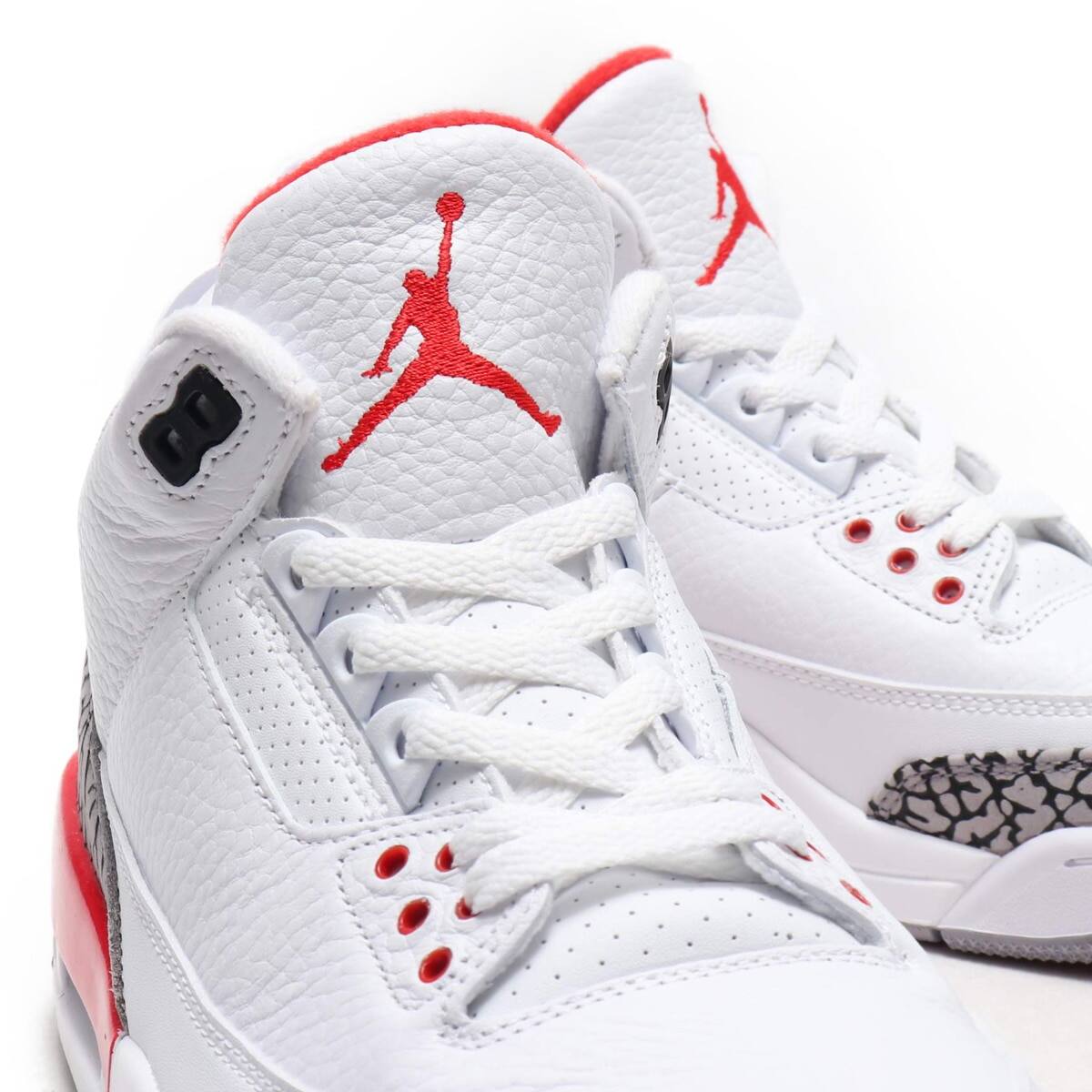 JORDAN BRAND AIR JORDAN 3 RETRO  WHITE/FIRE RED-CEMENT GREY-BLACKの画像