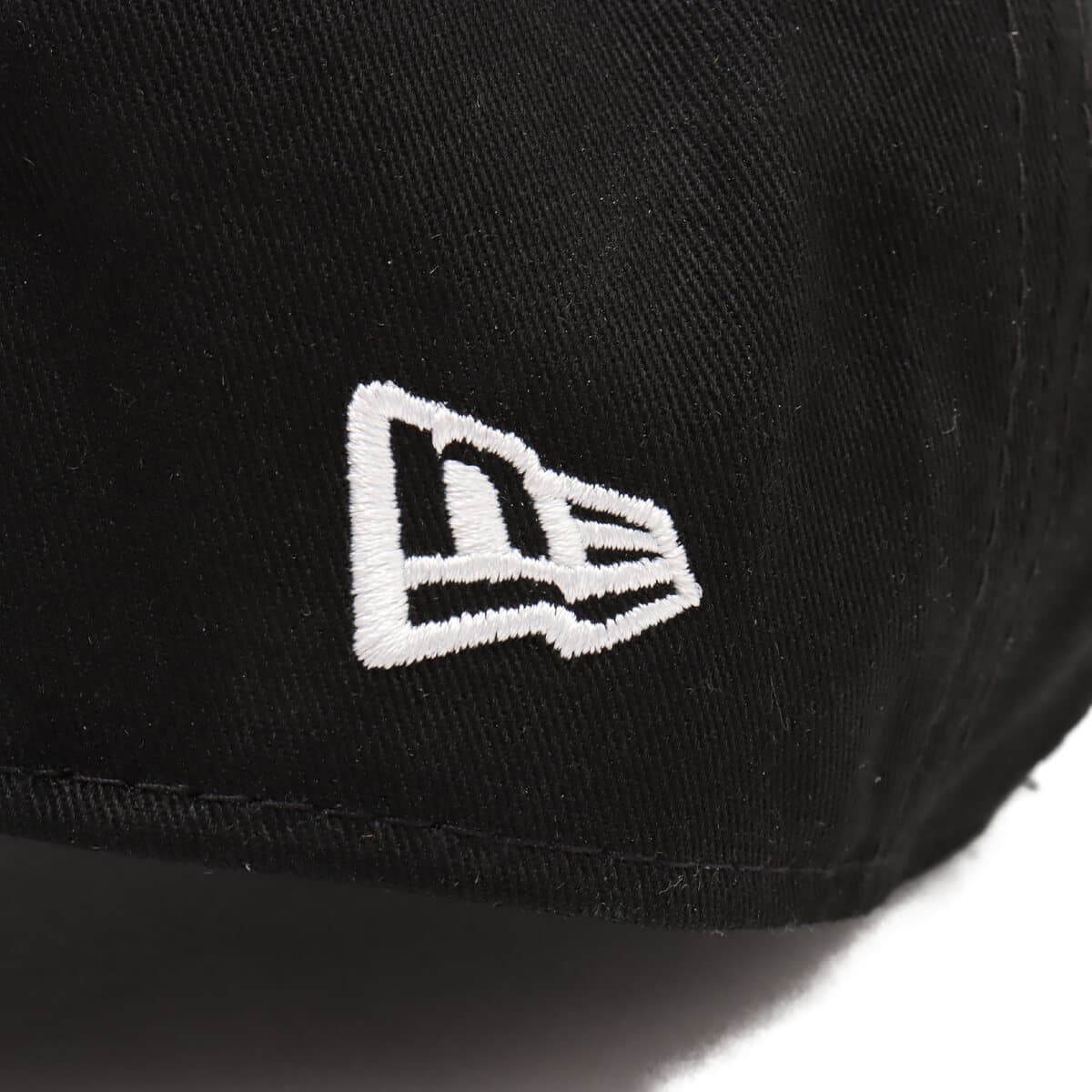 NEW ERA 9THIRTY NBA MINI LOGO Chicago Bulls BLACKの画像