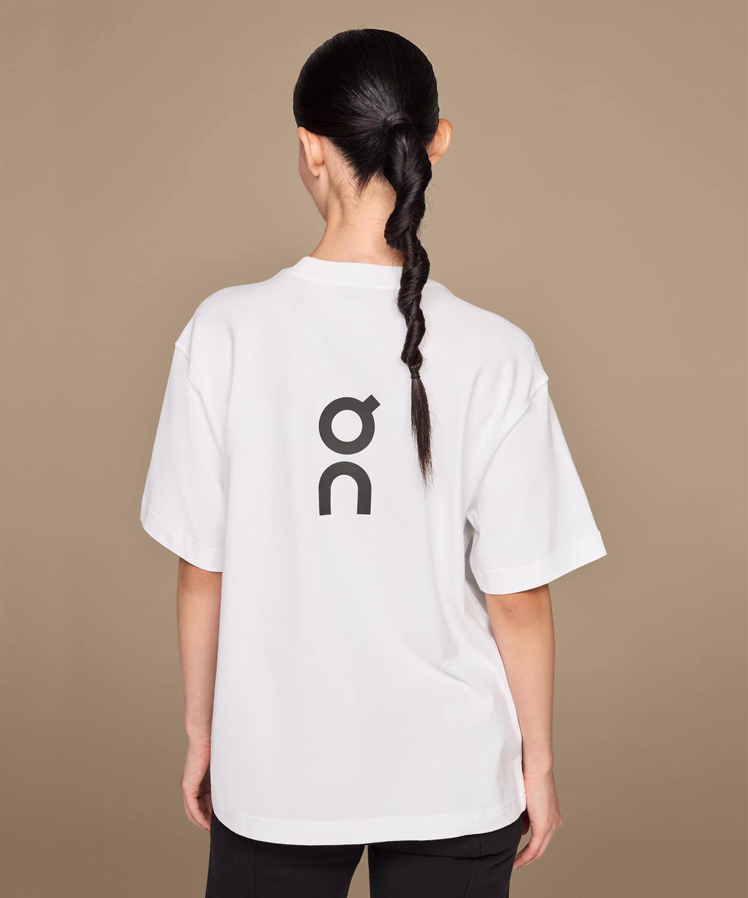 On Club-T Whiteの画像