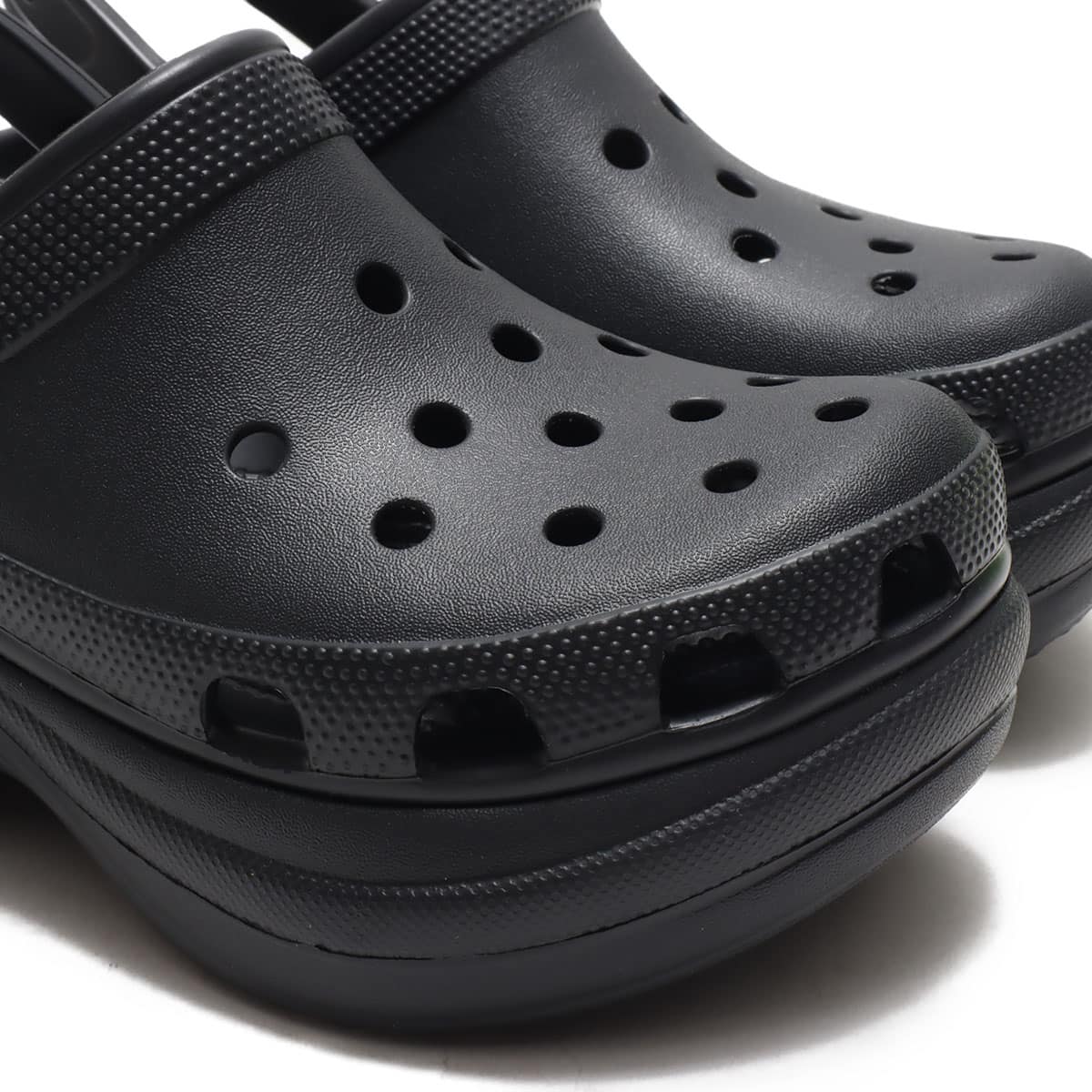 crocs crocs classic bae clog w Black の画像