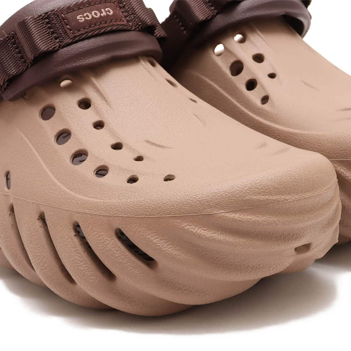 crocs Echo Clog Latte 24SS-I