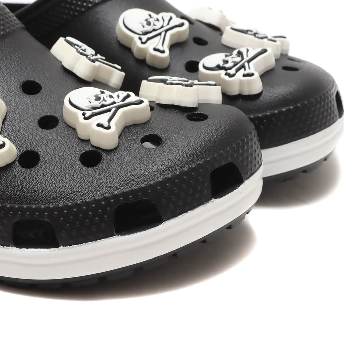 crocs Mastermind × Crocs Classic Clog Black/White 23SS-I