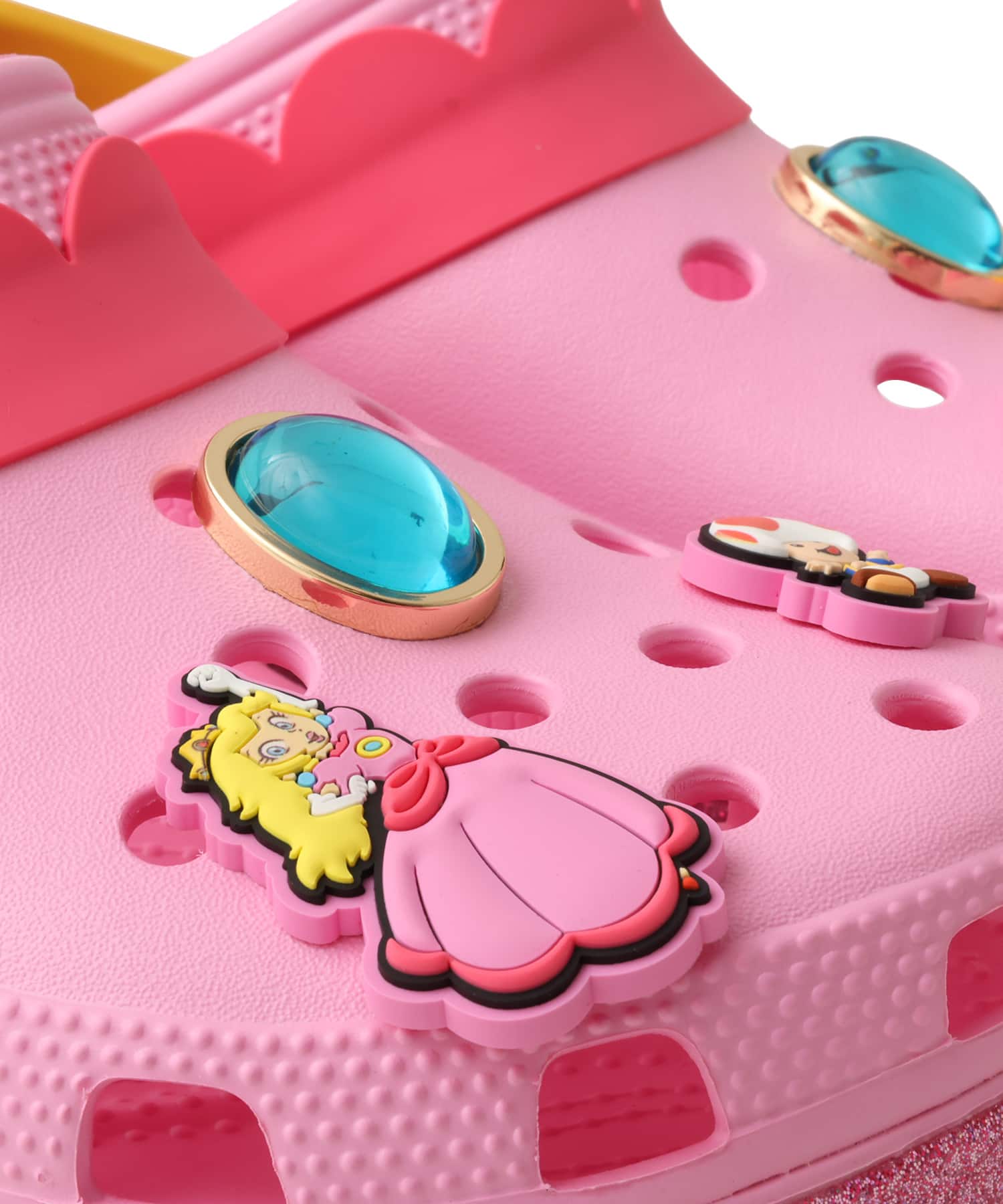 crocs Princess Peach Classic Platform Clog Multiの画像