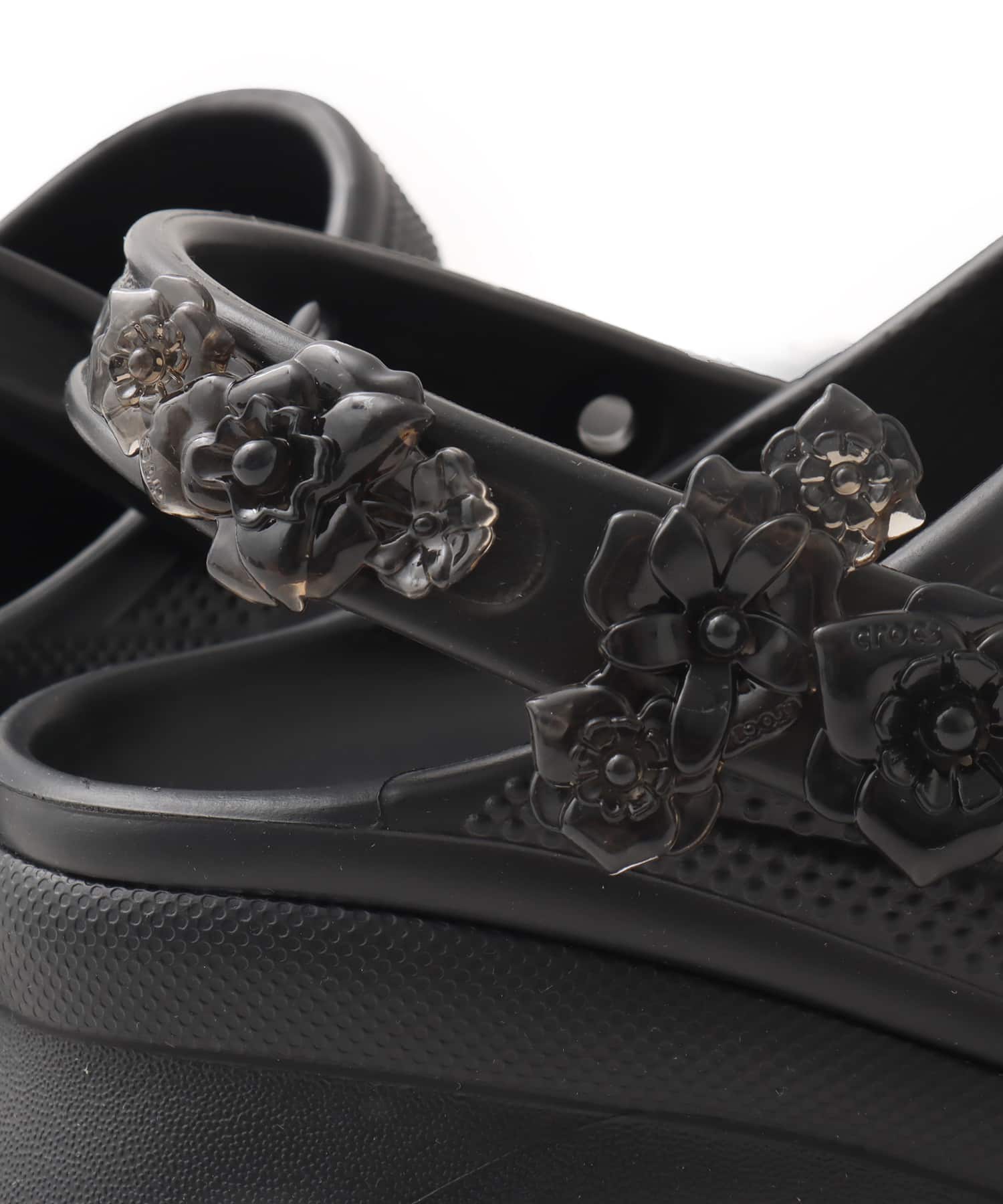 crocs Bae Translucent Floral Clog Blackの画像