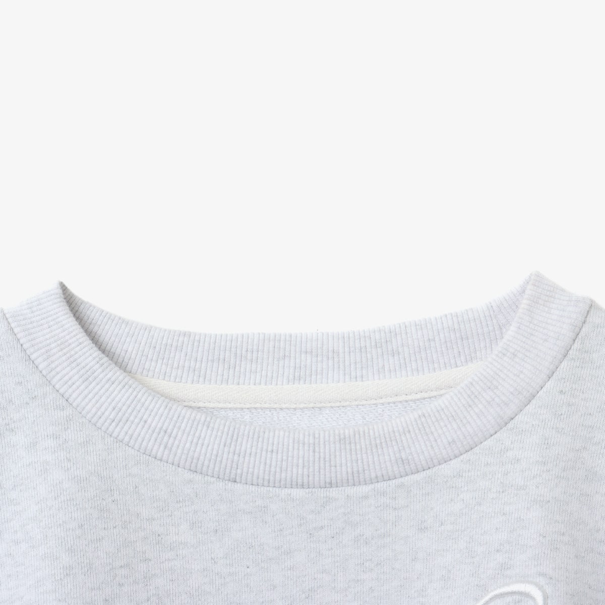 atmos pink Cropped Sweat Shirt GRAY の画像