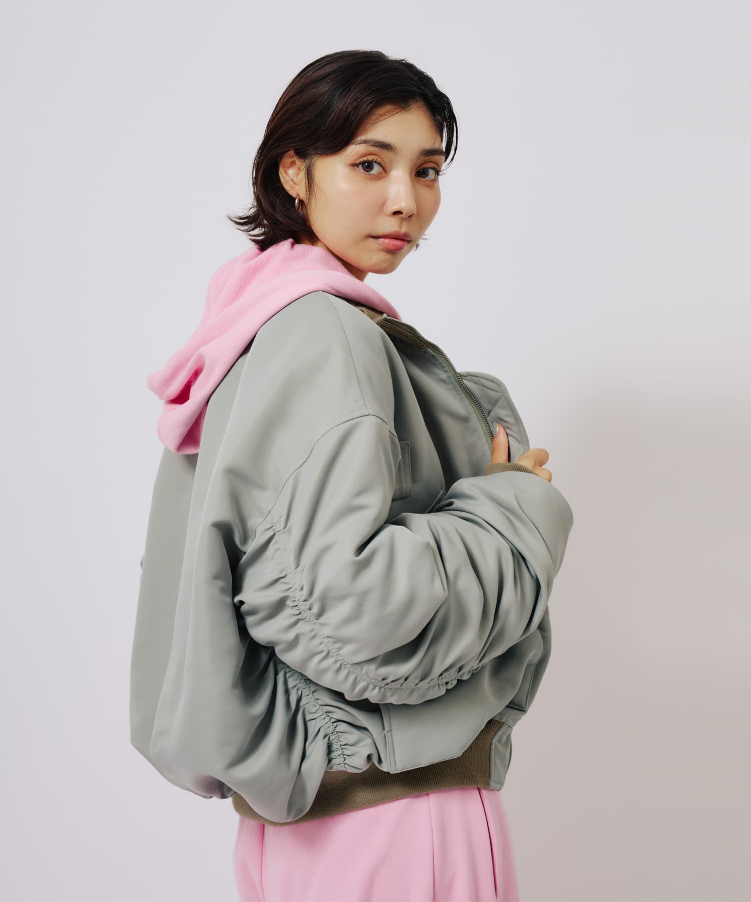 atmos pink Bomber Jacket KHAKIの画像