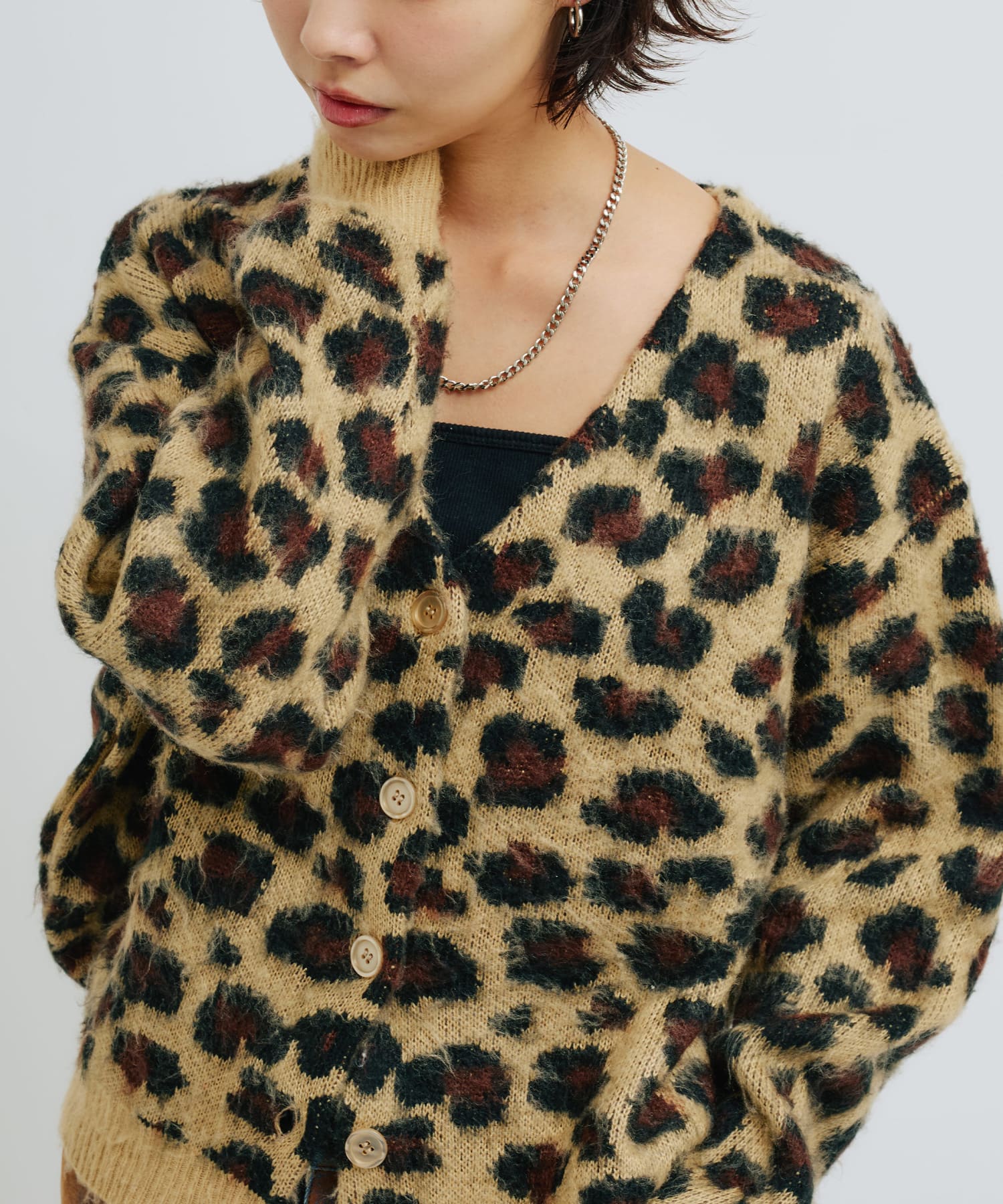 atmos pink Leopard Knit Cardigan BEIGEの画像