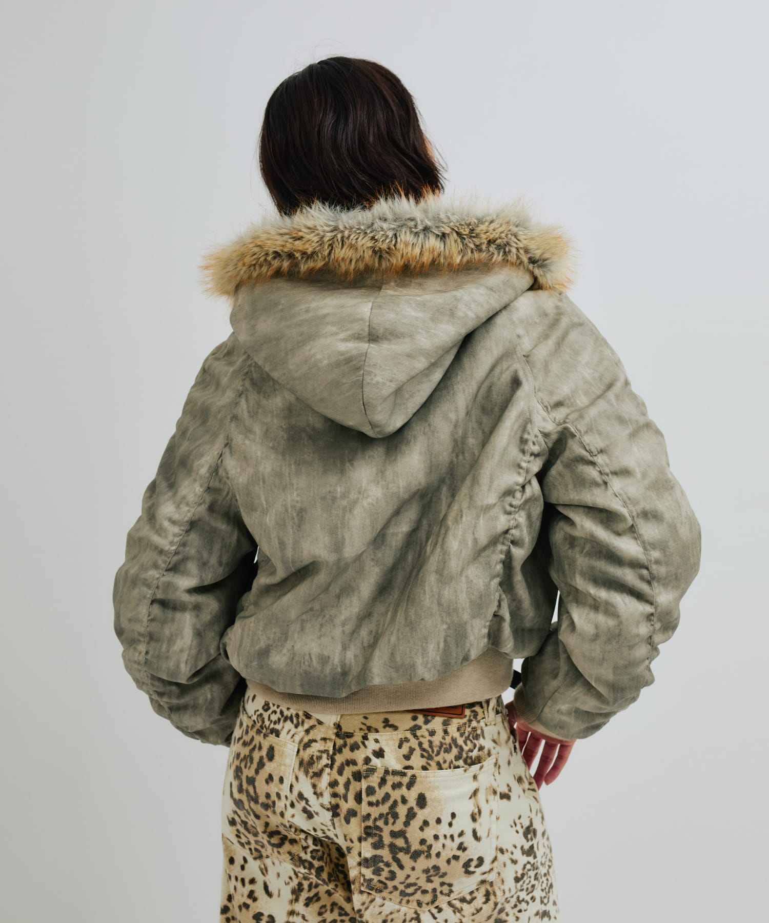 atmos pink Faux Fur Hooded Jacket BEIGEの画像