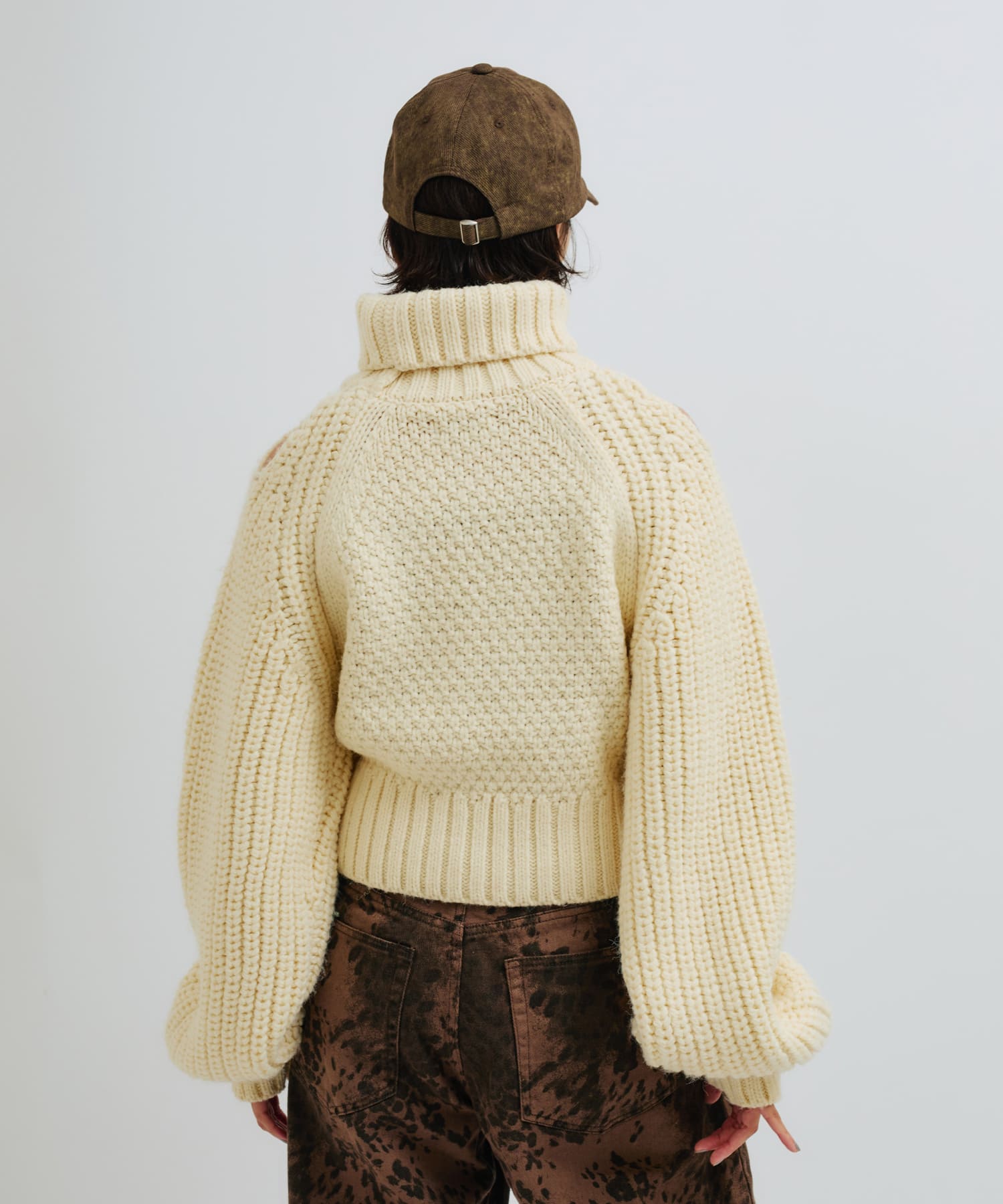 atmos pink Slit Cable Knit Tops OFFWHITEの画像