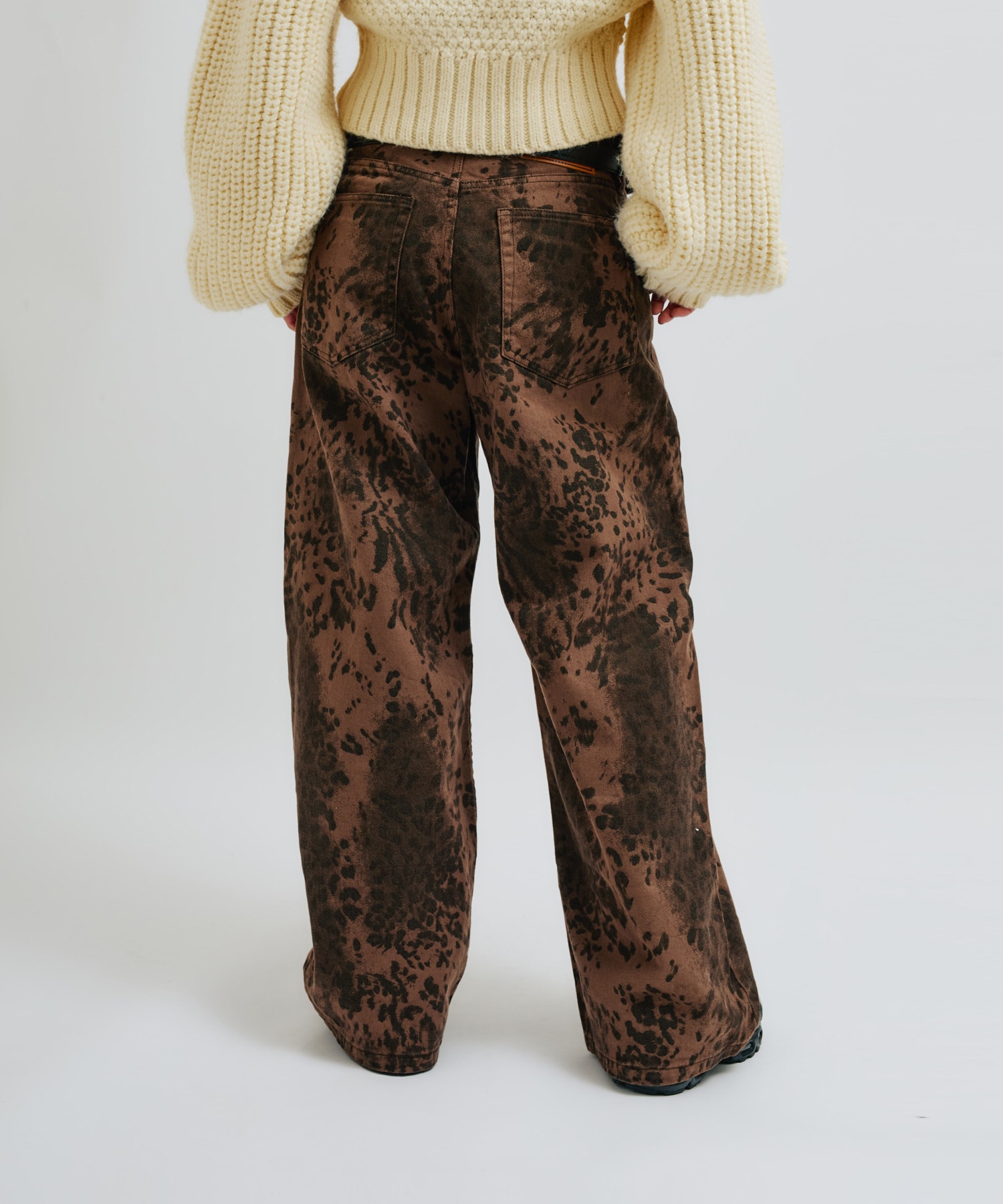 atmos pink Leopard All-Over Pants BROWNの画像