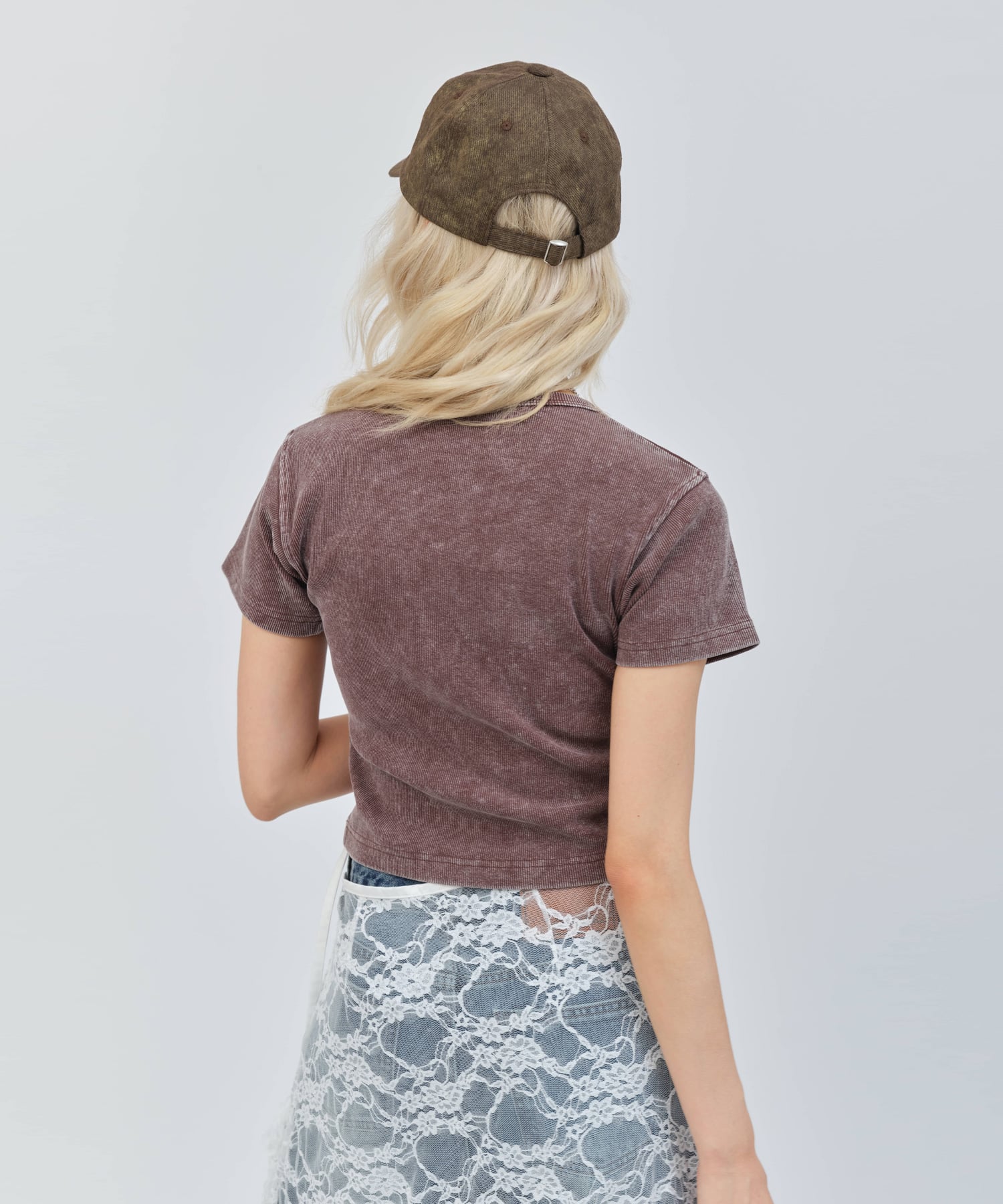 atmos pink Pigment T-shirt BROWNの画像