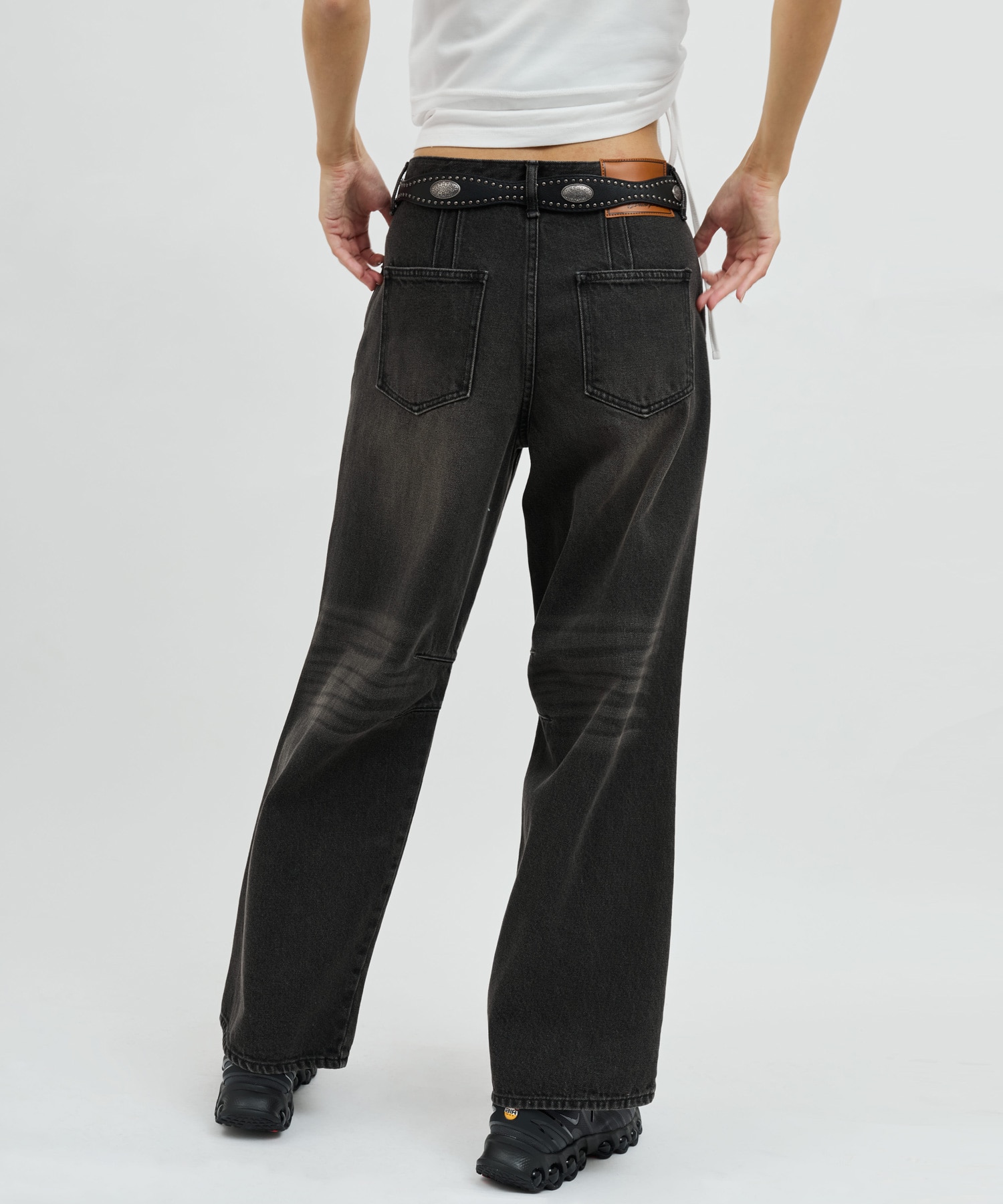 atmos pink Straight Denim BLACKの画像
