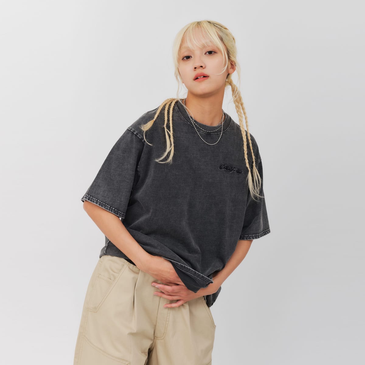 atmos pink Bleached Finishing T-shirt BLACKの画像