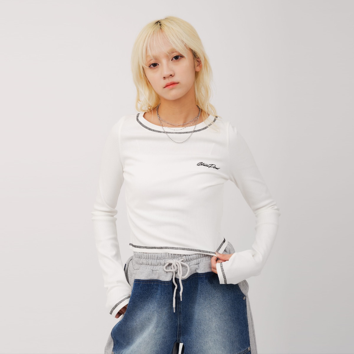 atmos pink Rib Long Sleeve T-shirt WHITEの画像