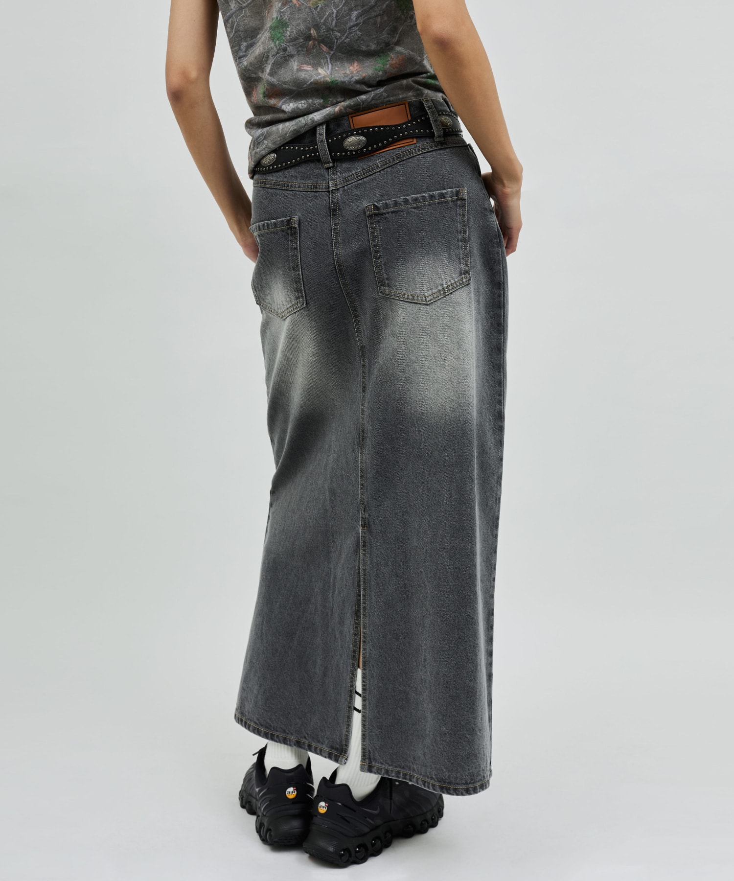 atmos pink Damaged Long Skirt BLACKの画像