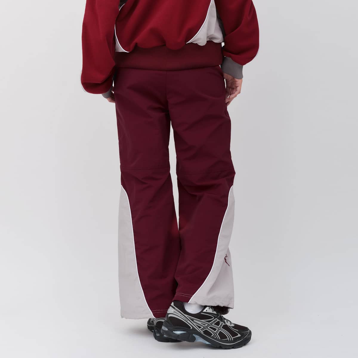 UMBRO × atmos pink Track Pants BURGUNDYの画像