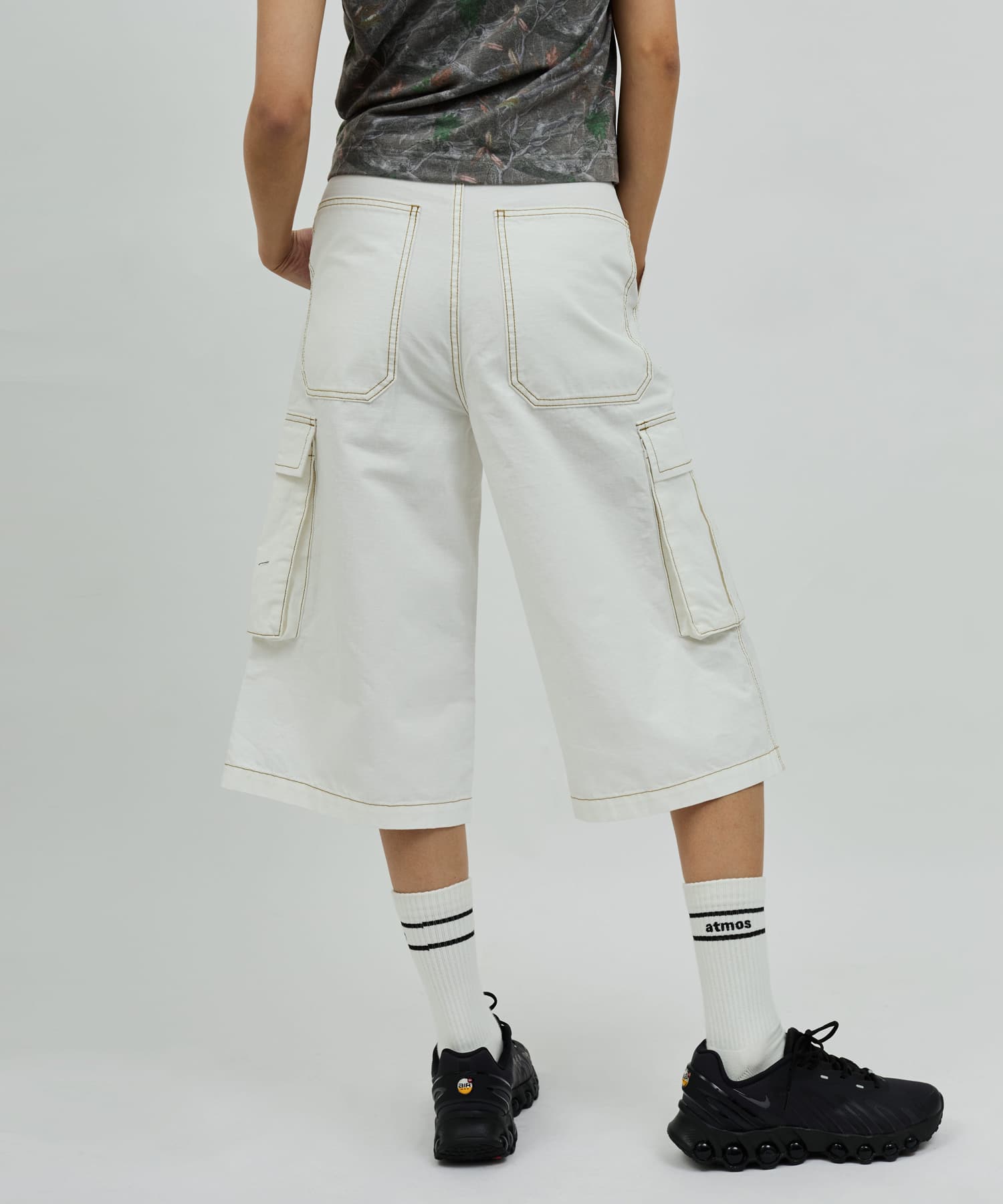 atmos pink Real Tree Camouflage Bermuda Pants WHITEの画像