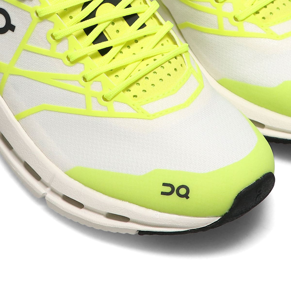 ON Cloudnova Z5 Neon/Whiteの画像