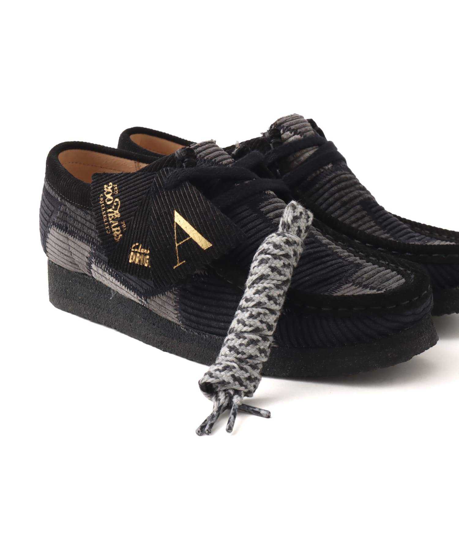 CLARKS Wallabee. Grey Combiの画像