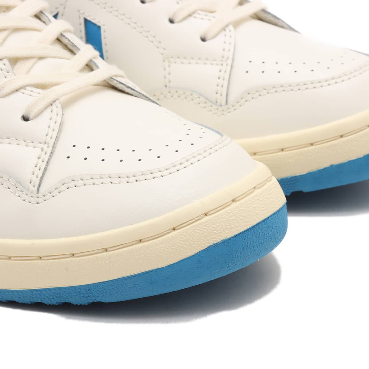 CONVERSE WEAPON CC OX ホワイト/サックスの画像