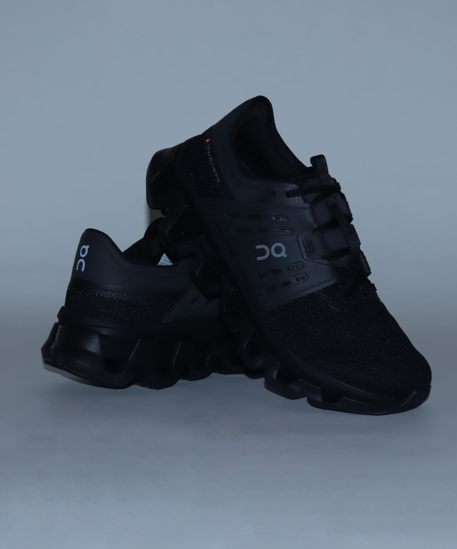 On Cloudswift Amp 1 M Black | Blackの画像