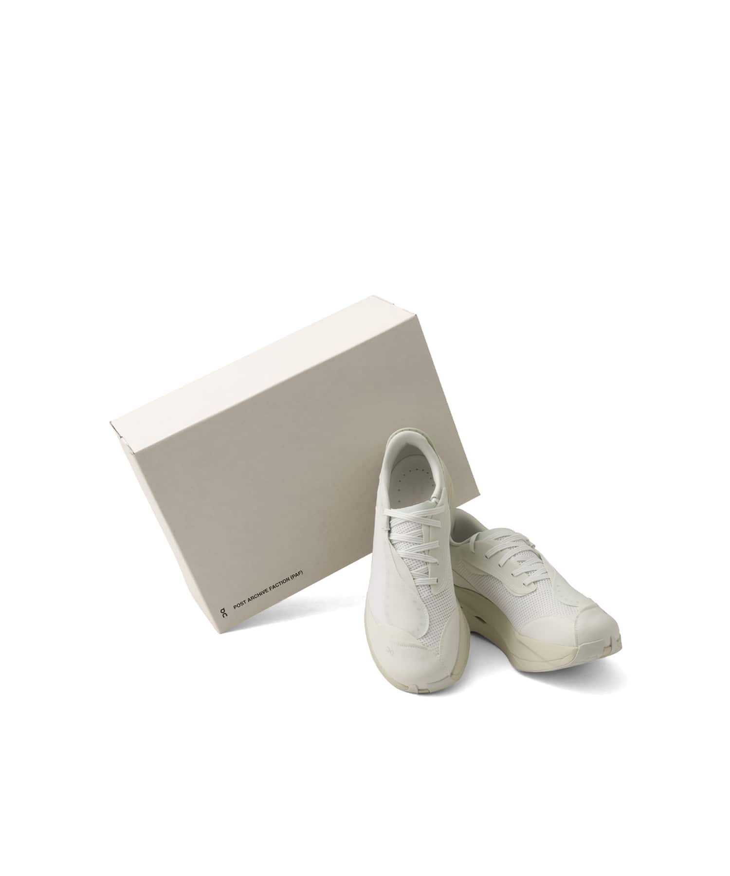 On Cloudboom Volt PAF 1 M White | Galeの画像