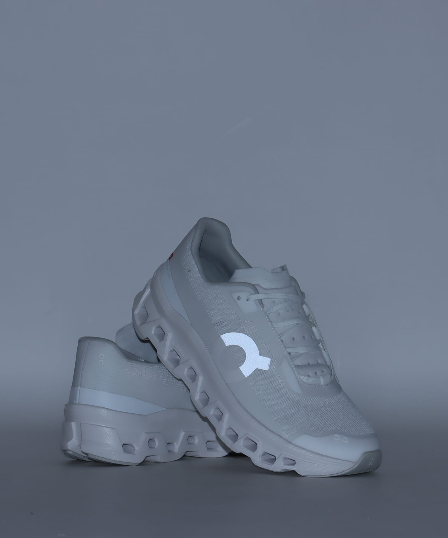 On Cloudmonster Void 1 M White | Whiteの画像