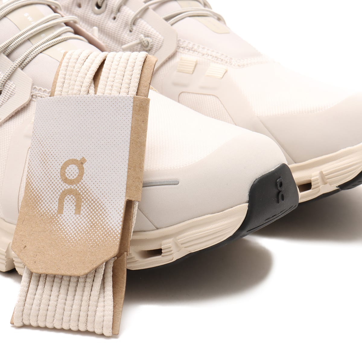 On Cloud 6 WP W Pearl | Cream(オン クラウド 6 WP-オフ On Cloud 6 WP W Pearl | Cream(オン クラウド 6 WP-オフ