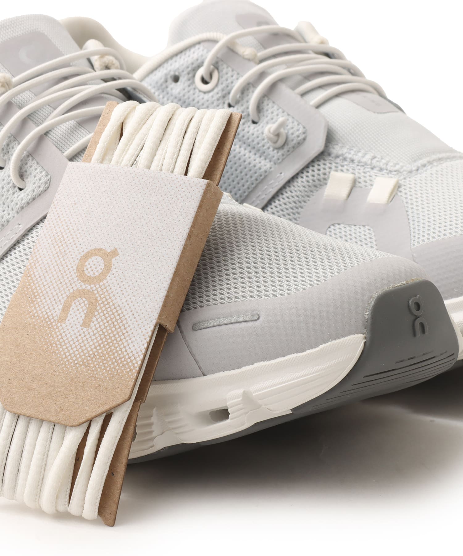 On Cloud 6 W Glacier | Whiteの画像