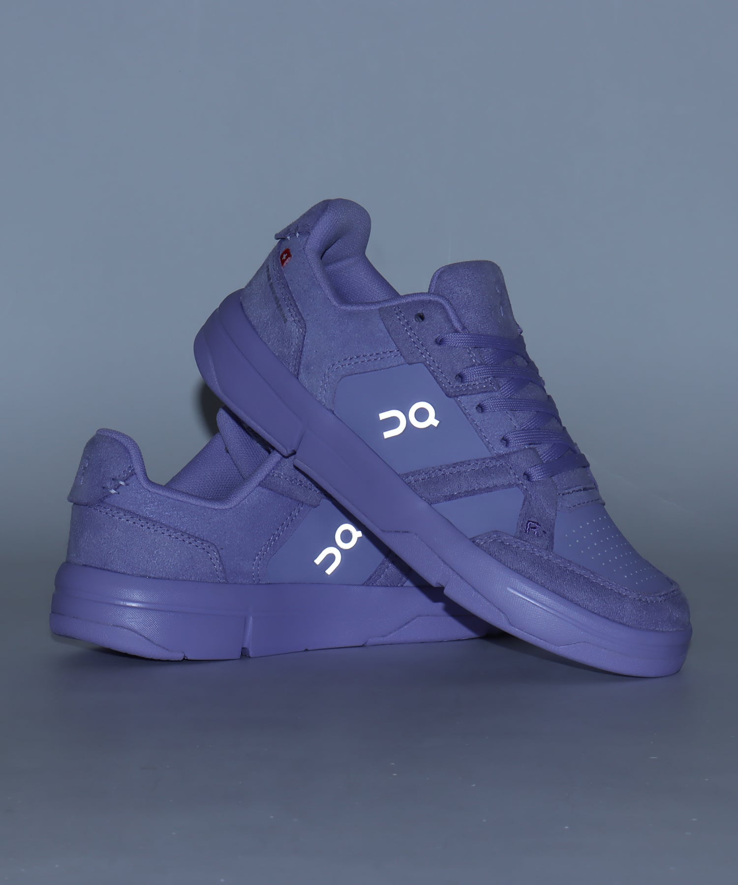 On THE ROGER Clubhouse Ace 1 W Bloom | Thistleの画像