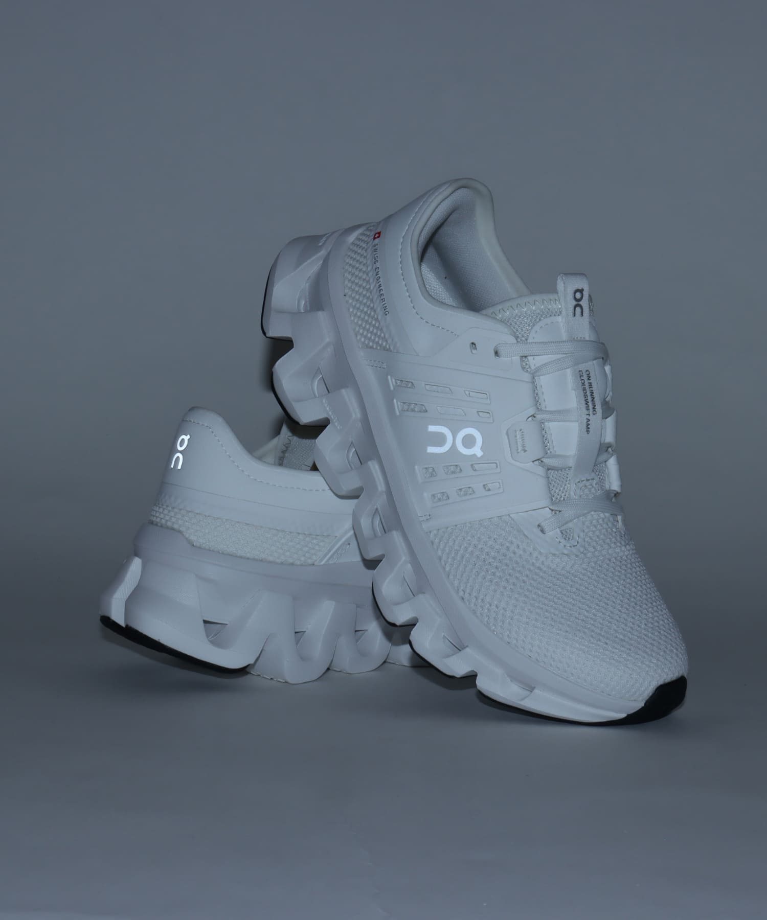 On Cloudswift Amp 1 W White | Whiteの画像