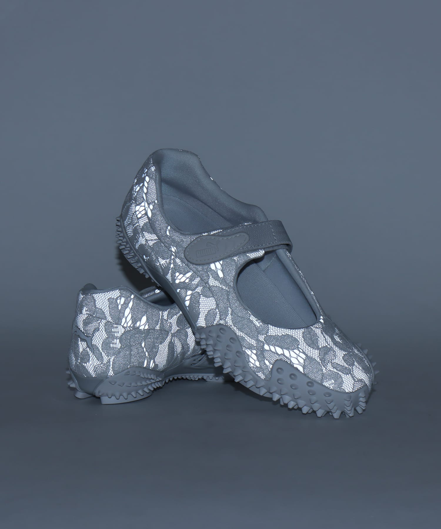 PUMA MOSTRO FEY LACE FEATHER GRAYの画像