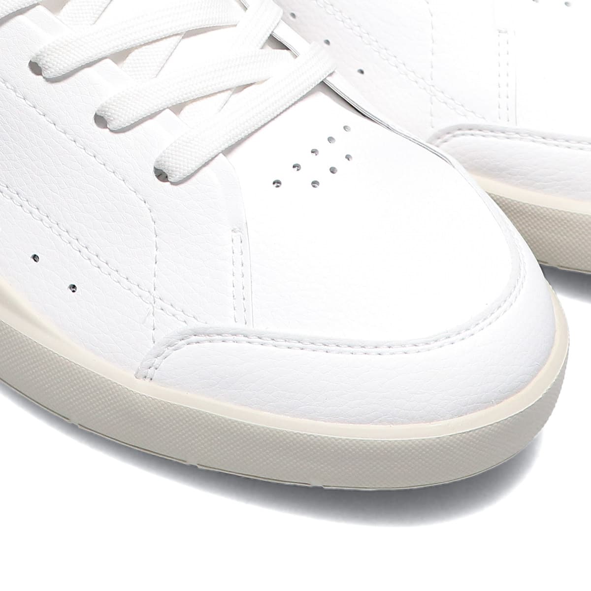 ON THE ROGER Centre Court White/Flameの画像