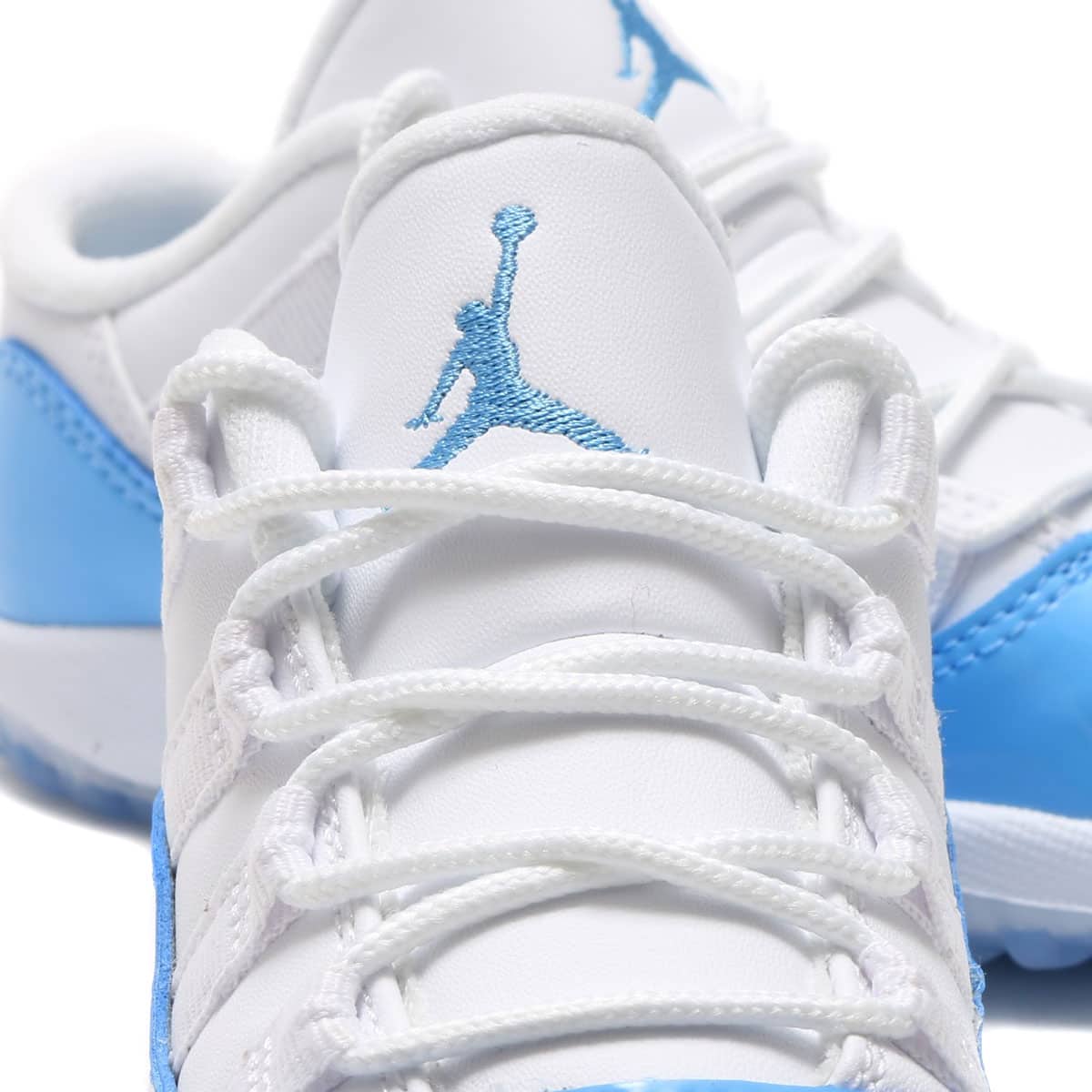 JORDAN BRAND JORDAN 11 RETRO LOW BT  WHITE/UNIVERSITY BLUE-BLACKの画像