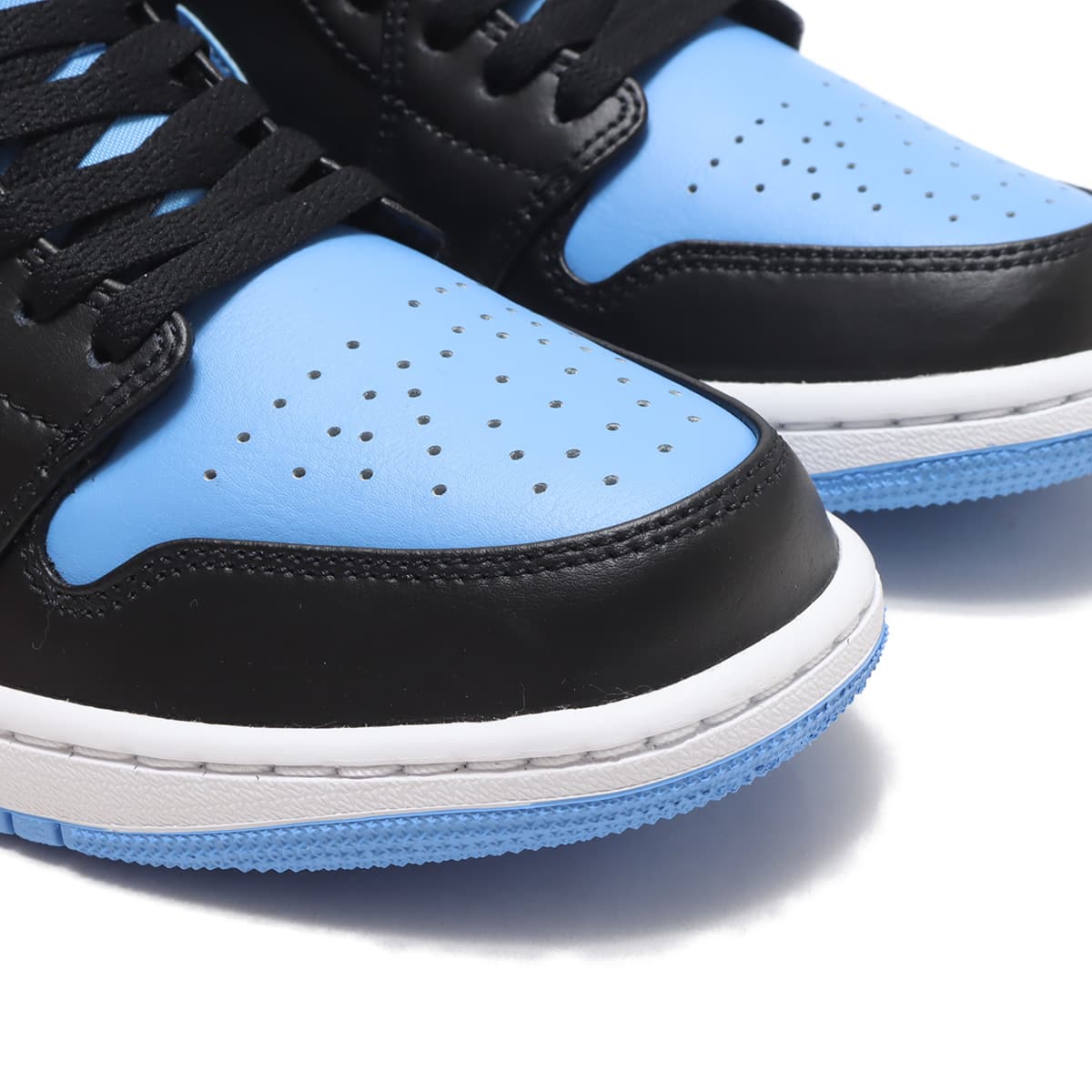 JORDAN BRAND AIR JORDAN 1 LOW BLACK/BLACK-UNIVERSITY BLUE-WHITE 23FA-I