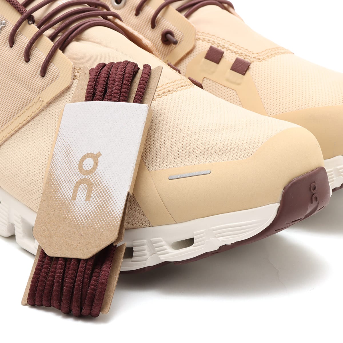 On Cloud 5 Waterproof M Savannah | Ivory の画像