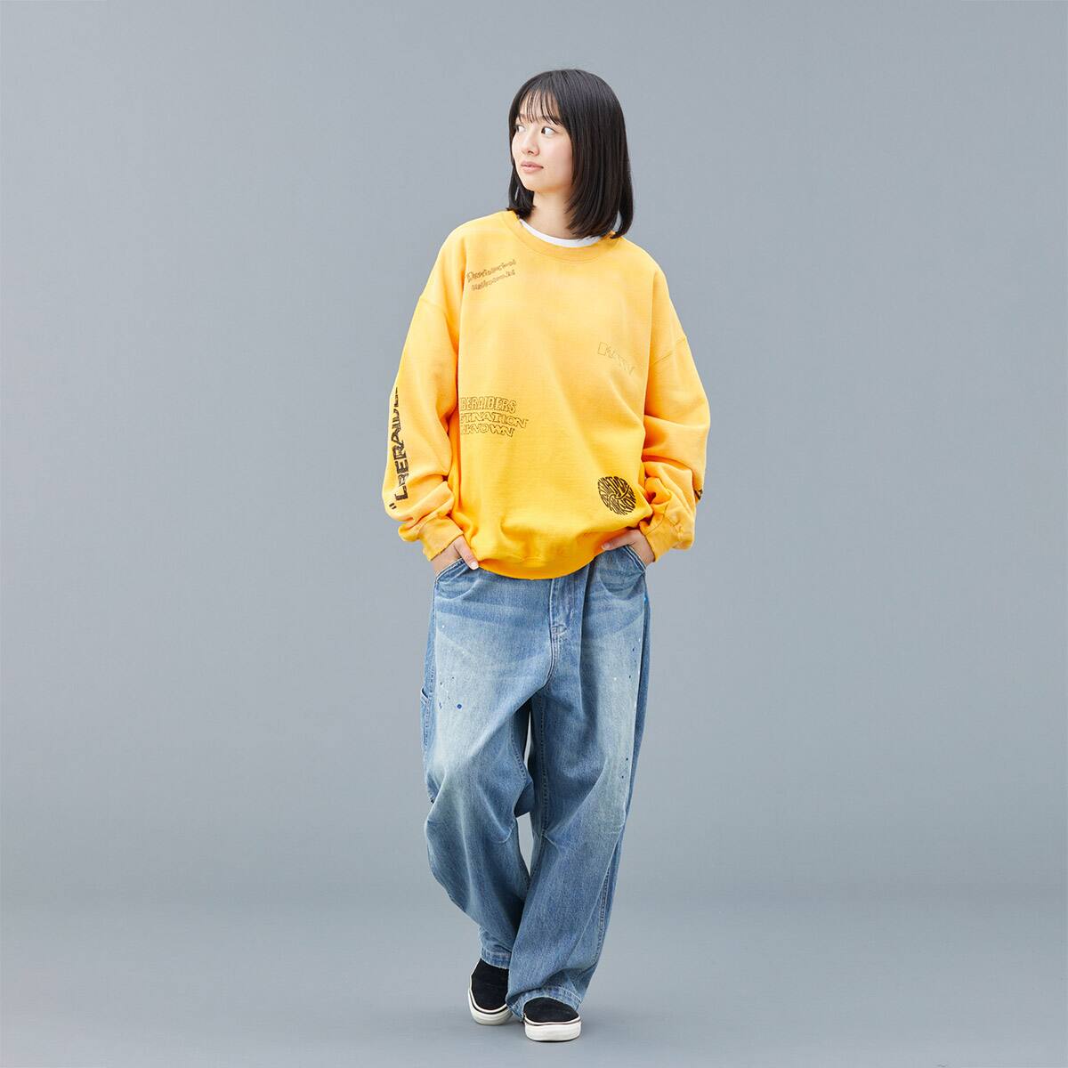 LIBERAIDERS HANDWRITING PRINT CREWNECK YELLOWの画像