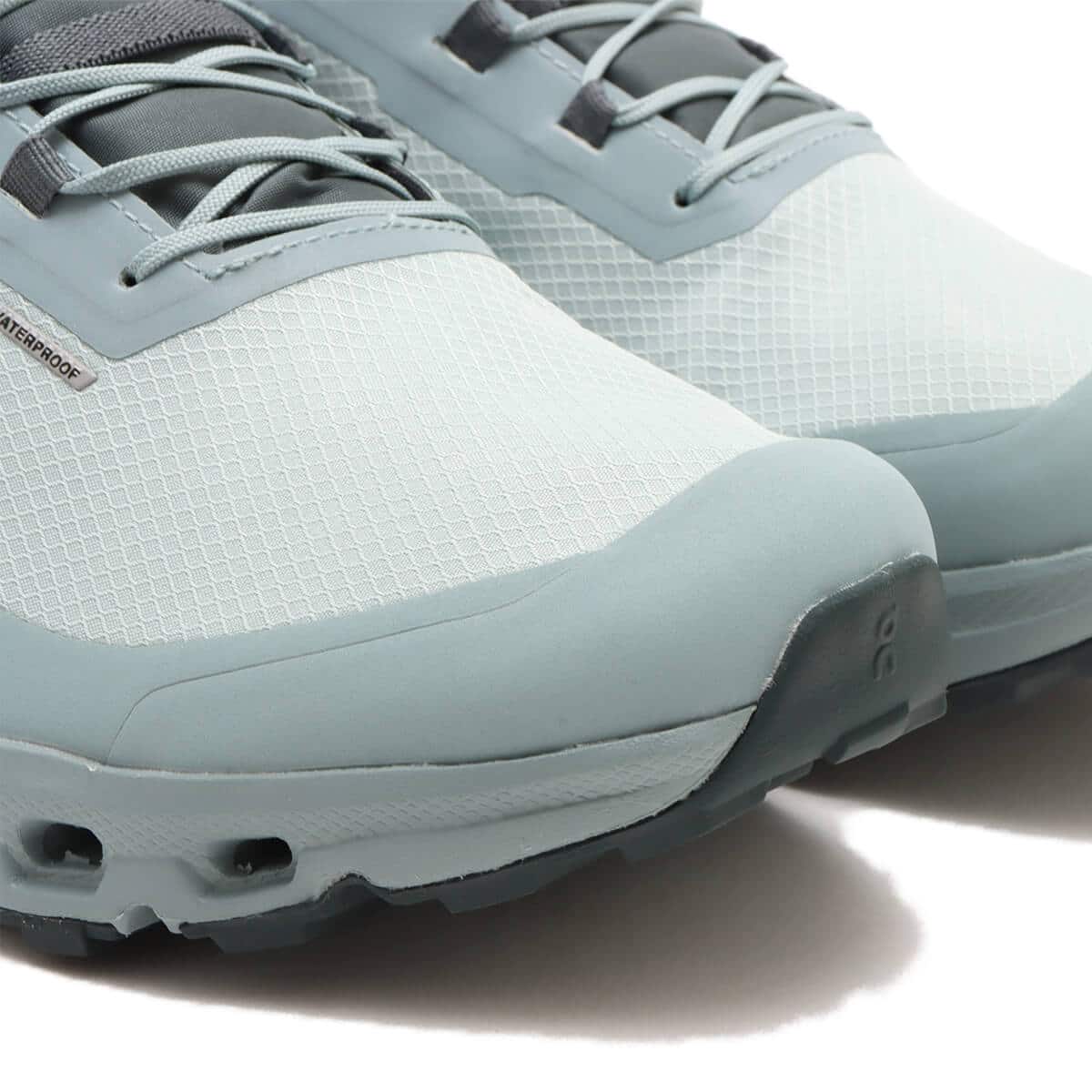 On Cloudvista Waterproof 1 M Glacier | Cobbleの画像