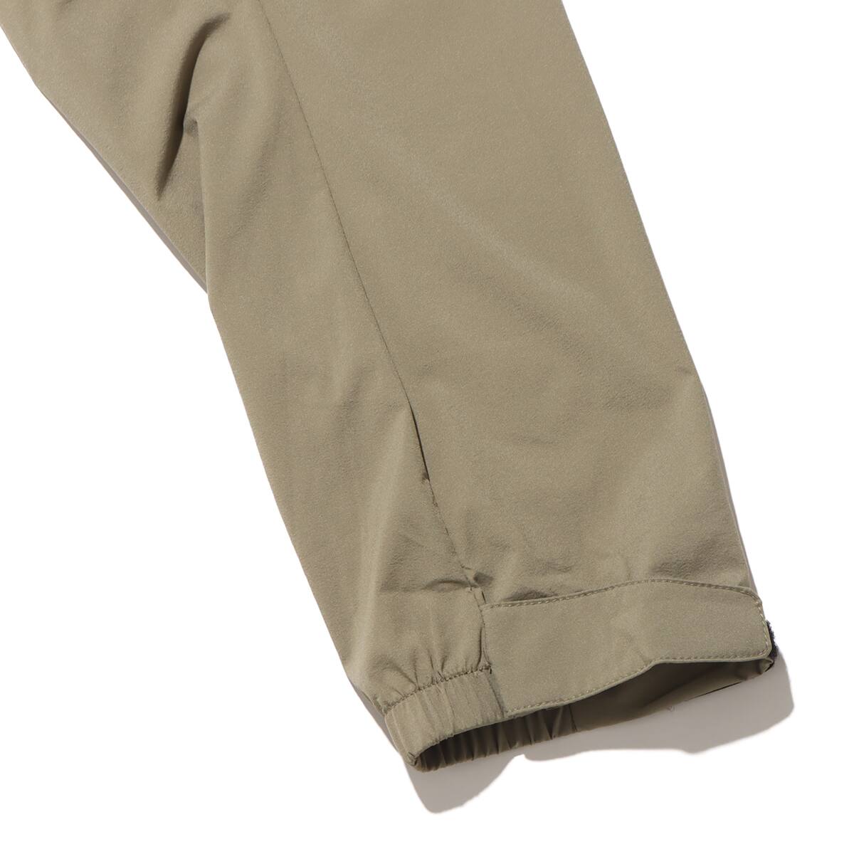 New Balance MET24 Packable Light Jacket カバートグリーン 23FW-Iの画像