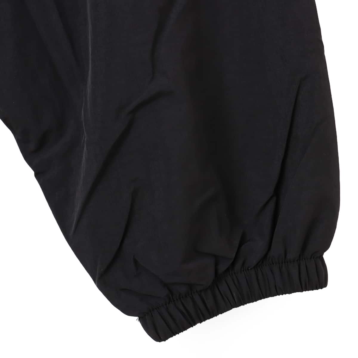 New Balance MET24 Varsity Jacket ブラックの画像