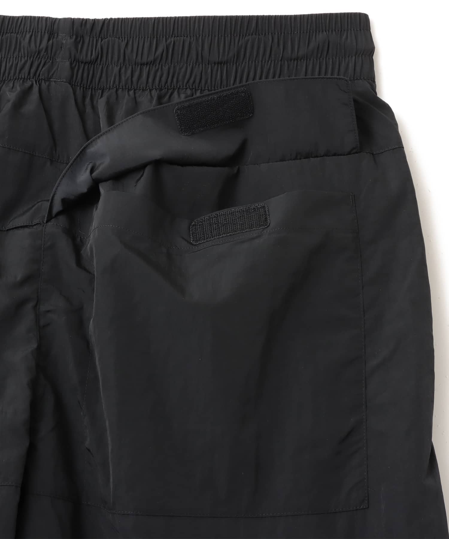 New Balance NB GREY PANTS ブラックの画像
