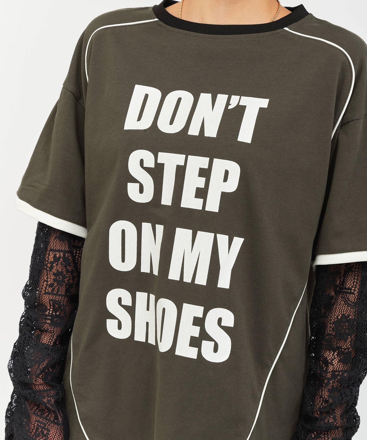 atmos pink Layered Lace Sleeve T-Shirt BLACKの画像