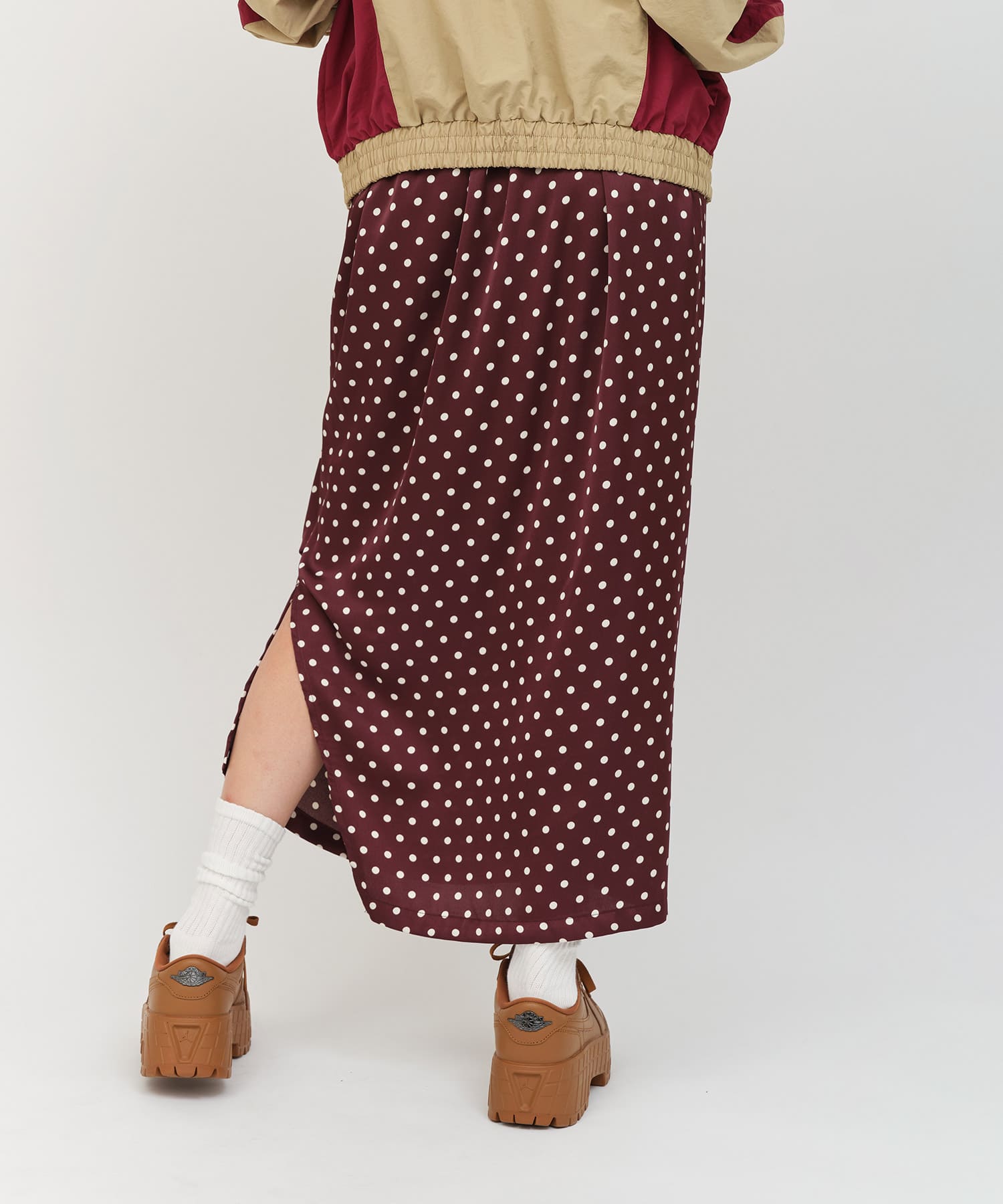 atmos pink Asymmetry Dot Skirt BROWNの画像