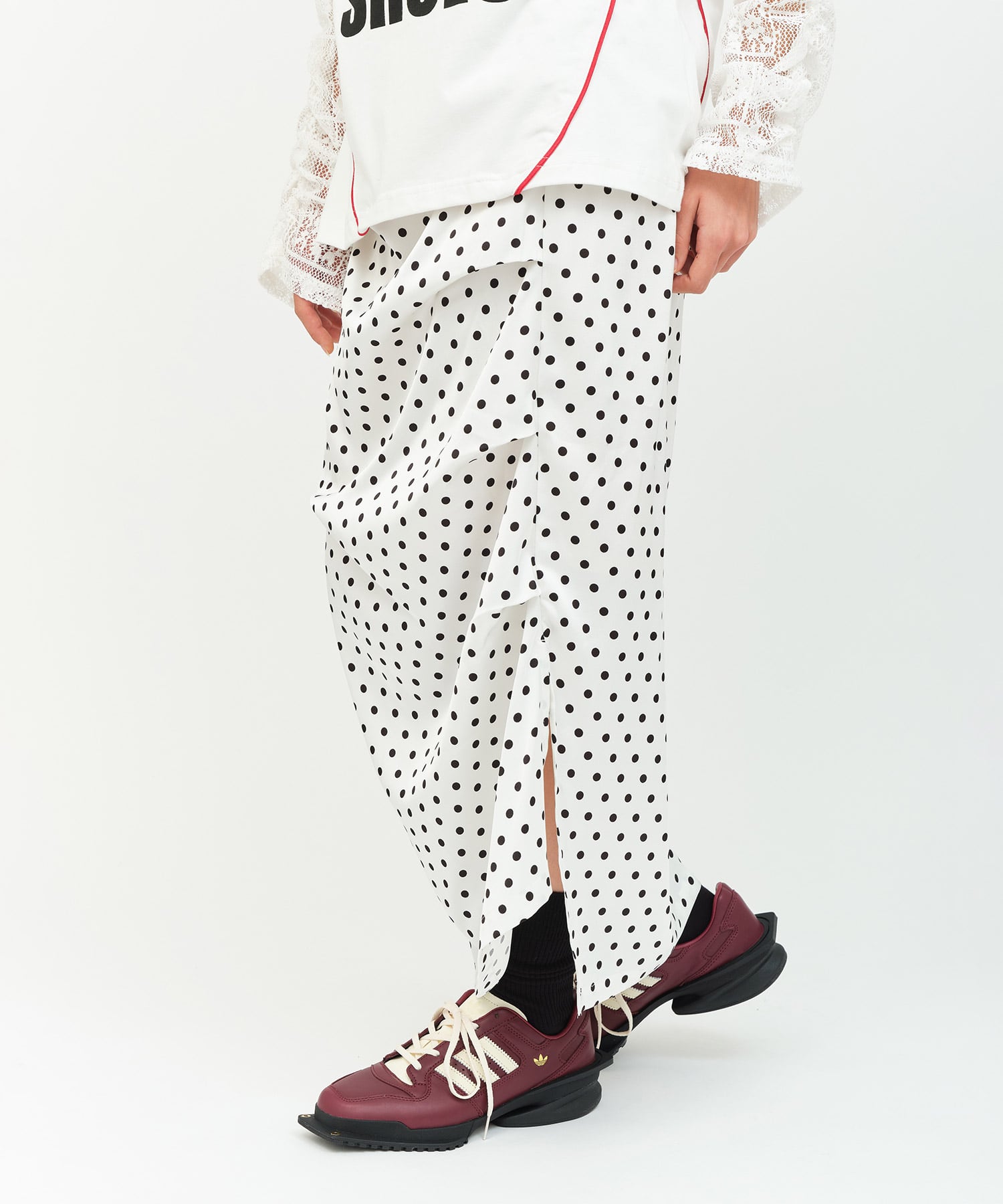 atmos pink Asymmetry Dot Skirt WHITEの画像