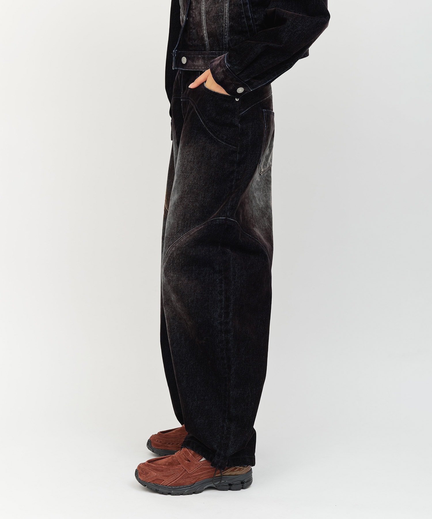 atmos pink Flocky Denim Pants NAVYの画像