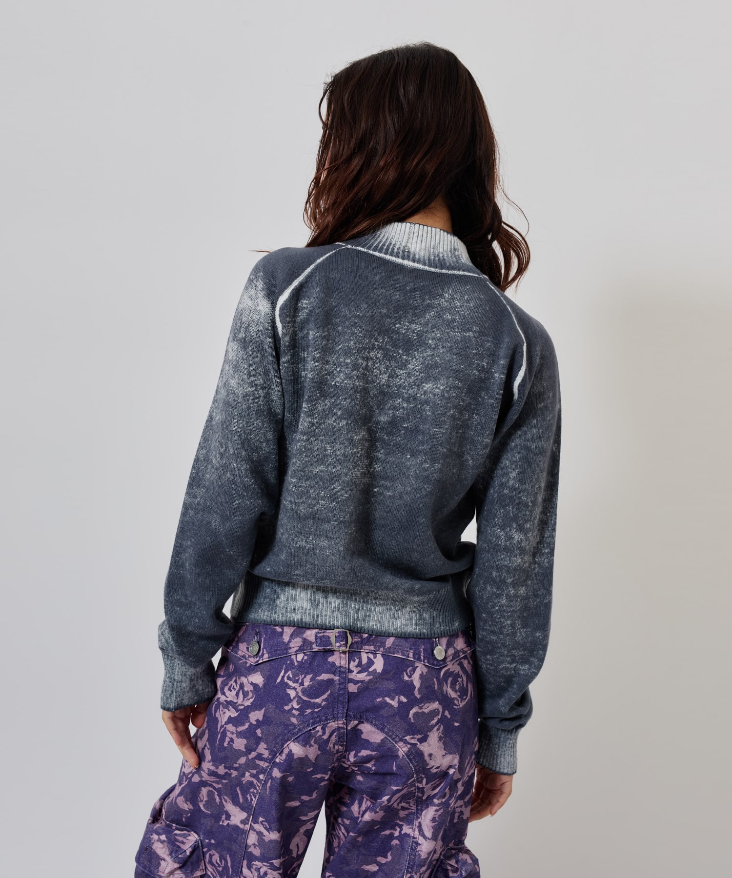 atmos pink Faded Coler Zip-up Cardigan CHARCOALの画像