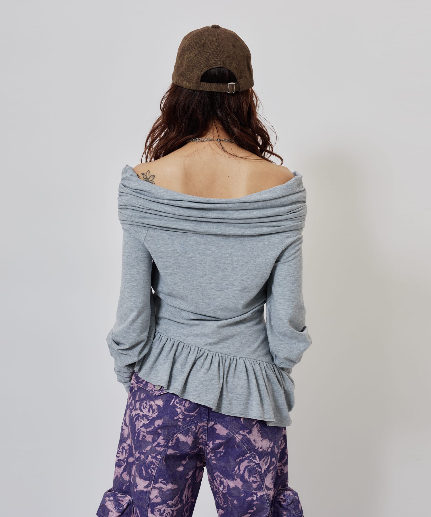 atmos pink Frill Hem Tops CHARCOALの画像